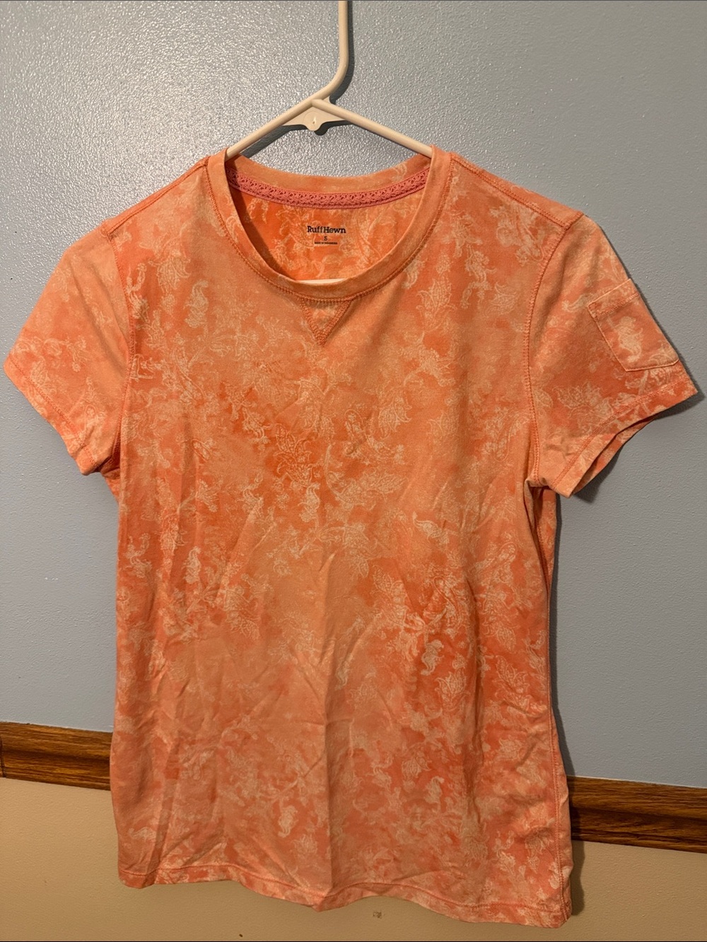 Ruff Hewn Coral Cloud Wash Patterned Short Sleeve Tee Size Small